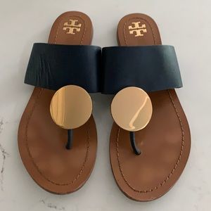 TORY NAVY LEATHER PLATOS DISK FLAT SANDAL 8